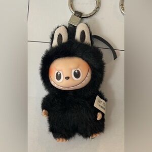 Pop Mart Pin for Love letter R black Labubu